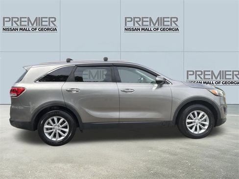Used 2016 Kia Sorento FWD image 27