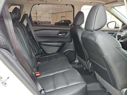 Used 2023 Nissan Rogue SL w/ SL Premium Package FWD image 17
