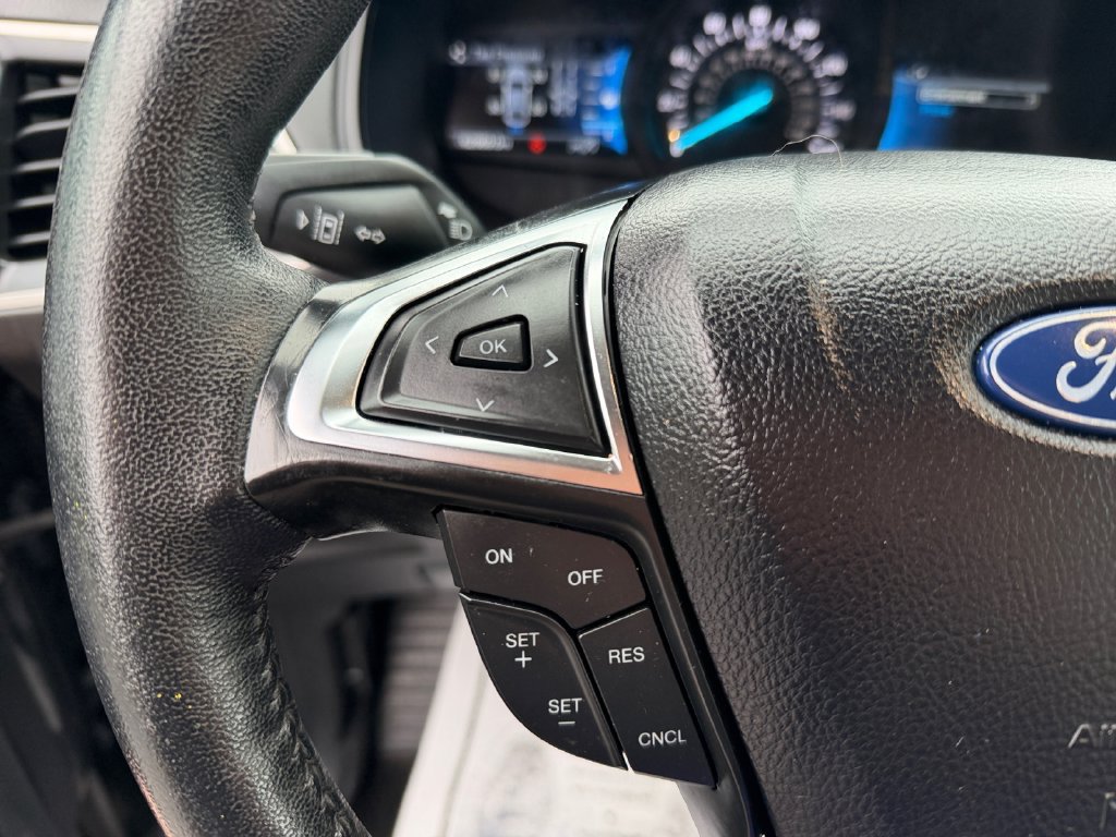 Used 2024 Ford Edge SEL AWD/4WD image 15