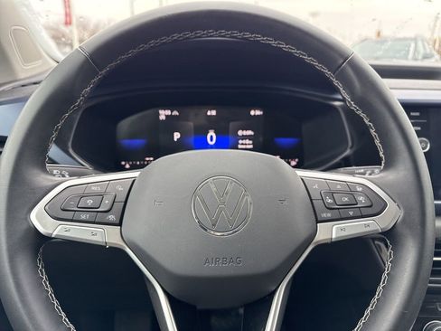 Used 2023 Volkswagen Taos SE image 35