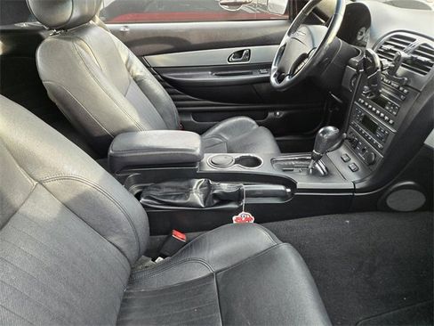 Used 2005 Ford Thunderbird image 3
