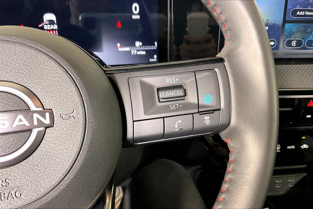 Used 2025 Nissan Kicks SR FWD image 23