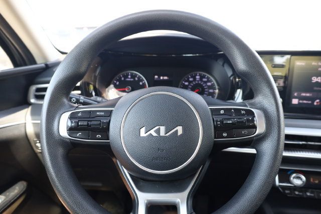 Used 2022 Kia K5 LXS FWD image 16