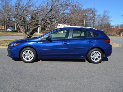 Used 2018 Subaru Impreza 2.0i Premium image 5