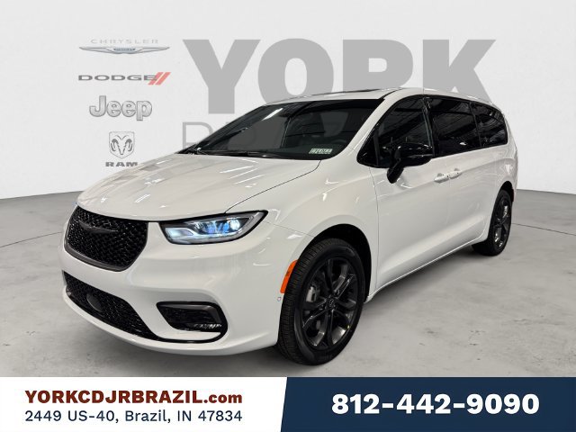 New 2026 Chrysler Pacifica Select AWD/4WD image 1