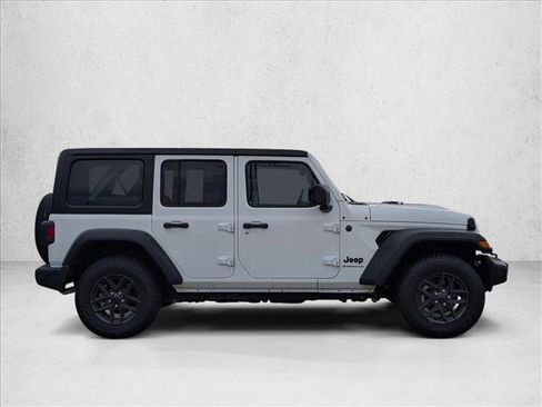 Used 2024 Jeep Wrangler Sport S image 4
