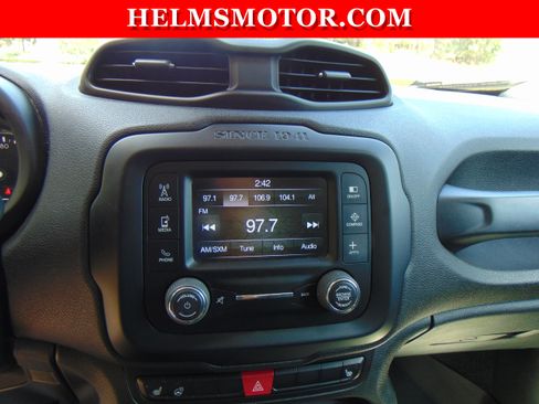 Used 2016 Jeep Renegade Limited FWD image 26