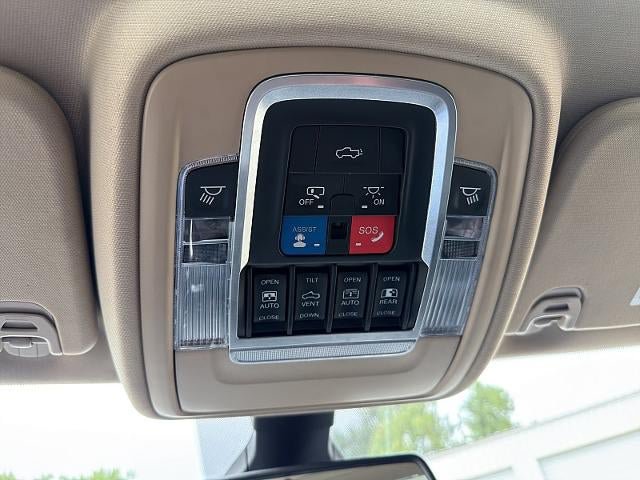Used 2019 RAM 1500 Laramie AWD/4WD image 35