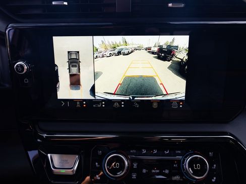 Used 2024 GMC Sierra 1500 AT4 w/ Technology Package image 15