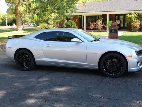 Used 2010 Chevrolet Camaro SS w/ RS Package image 36