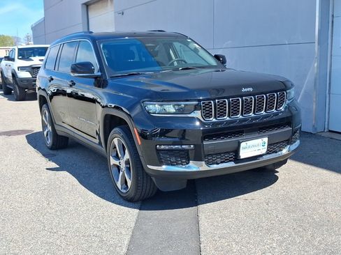Certified 2023 Jeep Grand Cherokee L Limited w/ Luxury Tech Group II AWD/4WD image 2