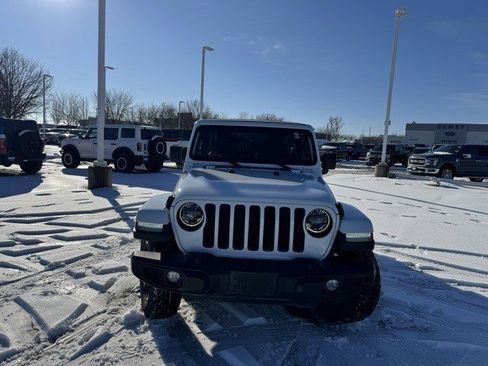 Used 2023 Jeep Wrangler Unlimited Sahara image 2