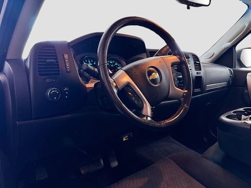 Used 2013 Chevrolet Silverado 2500 LT w/ Interior Plus Package AWD/4WD image 10
