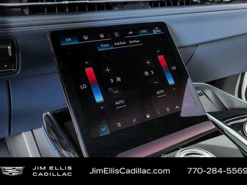 Certified 2025 Cadillac Escalade IQ Luxury 2 w/ LPO, Premium Carpet Package AWD/4WD image 16