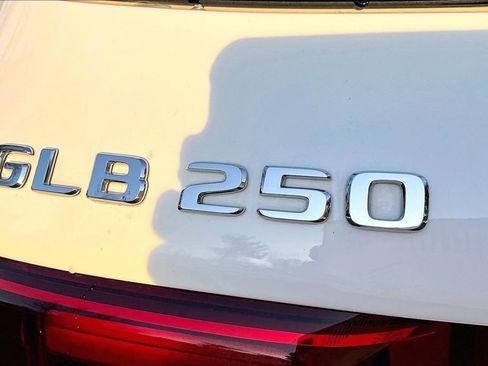 Used 2026 Mercedes-Benz GLB 250 4MATIC image 33