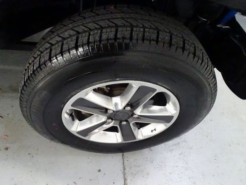 Certified 2022 Jeep Wrangler Unlimited Sahara w/ Safety Group image 28