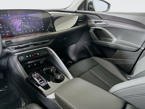 New 2025 Audi Q5 Premium image 23