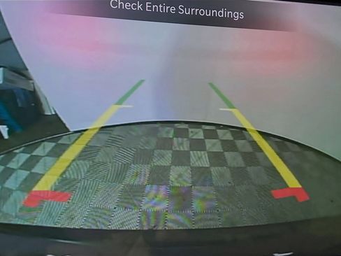 Used 2024 Chrysler Pacifica Touring-L image 28