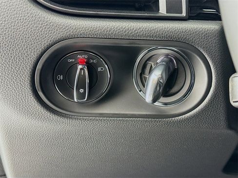 New 2026 Porsche Macan image 13