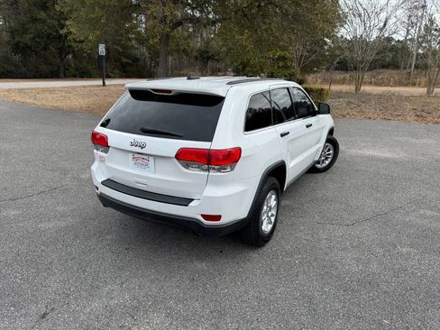 Used 2019 Jeep Grand Cherokee Laredo image 6