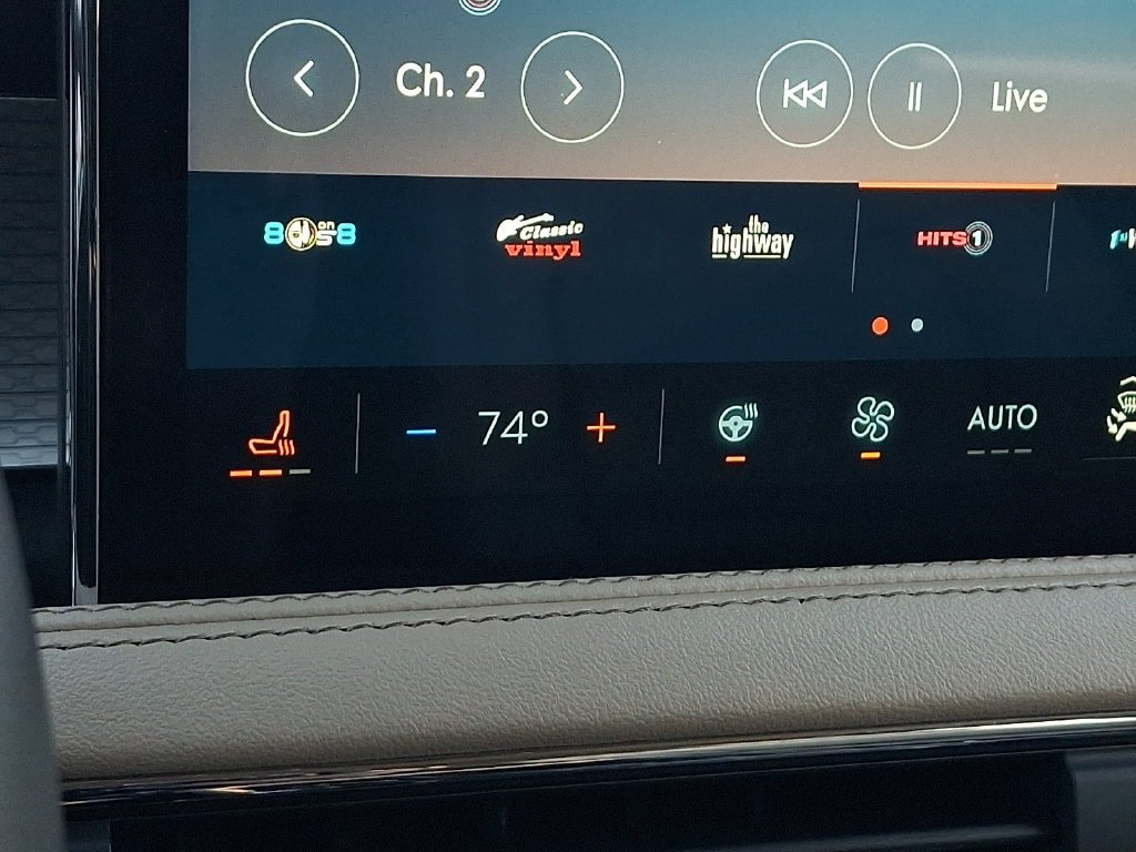 Certified 2023 Lincoln Corsair AWD w/ Equipment Group 101A image 25