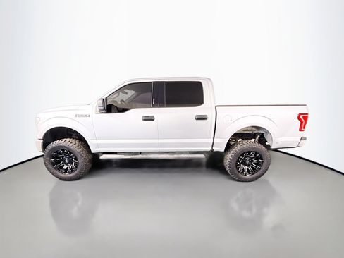 Used 2017 Ford F150 XLT RWD image 6