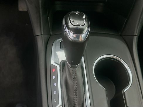 Used 2019 Chevrolet Equinox LT FWD image 25