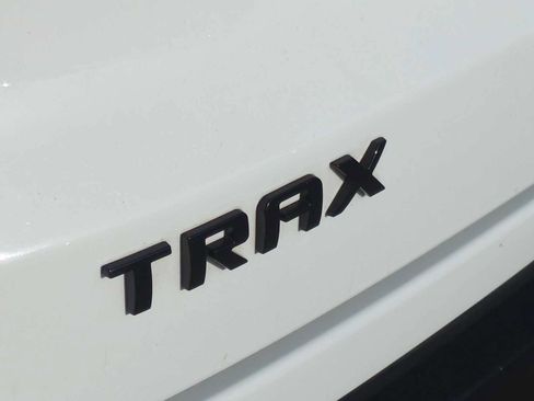 Used 2025 Chevrolet Trax RS w/ Driver Confidence Package FWD image 29