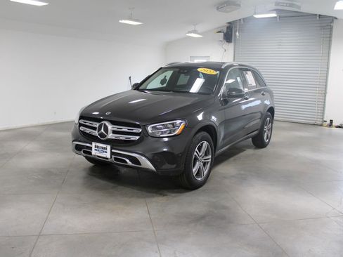 Used 2022 Mercedes-Benz GLC 300 image 4
