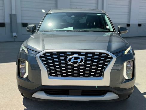Used 2022 Hyundai Palisade SE FWD image 3