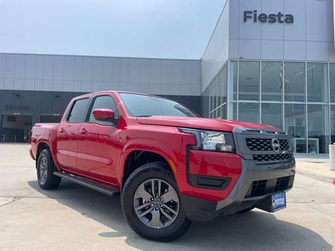 Certified 2025 Nissan Frontier SV RWD image 1