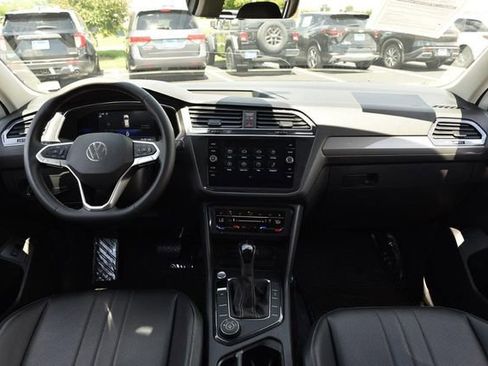 Used 2022 Volkswagen Tiguan SE AWD/4WD image 7