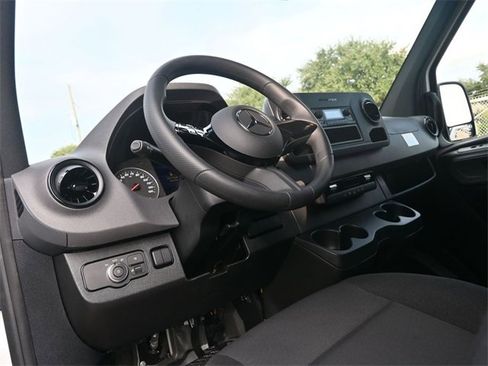 New 2025 Mercedes-Benz Sprinter 2500 image 4