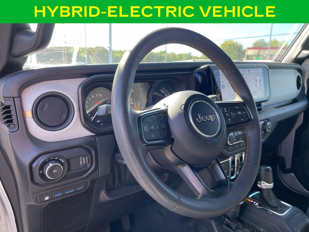 Used 2024 Jeep Wrangler Unlimited w/ Convenience Group AWD/4WD image 18