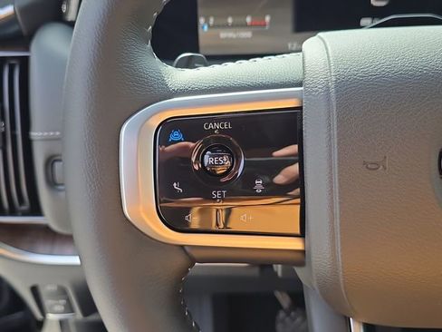 New 2026 Nissan Armada SL w/ Captain's Chari Seat Package image 32