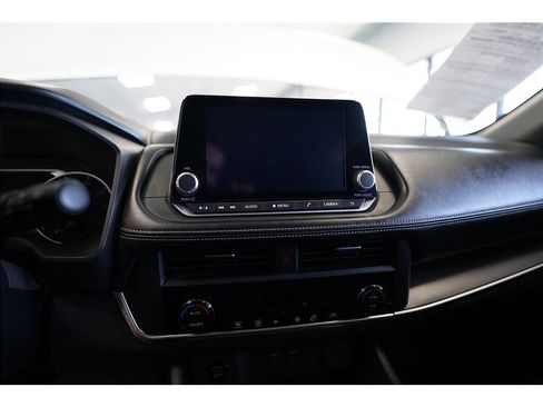 Used 2024 Nissan Rogue SV FWD image 20