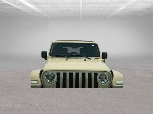 Used 2022 Jeep Wrangler Unlimited Sahara AWD/4WD image 43