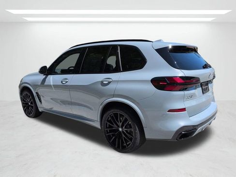 New 2026 BMW X5 xDrive40i w/ M Sport Package AWD/4WD image 6