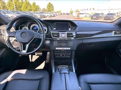 Used 2016 Mercedes-Benz E 350 Sedan image 10