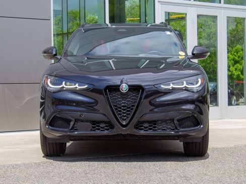 New 2025 Alfa Romeo Stelvio Sprint AWD/4WD image 2