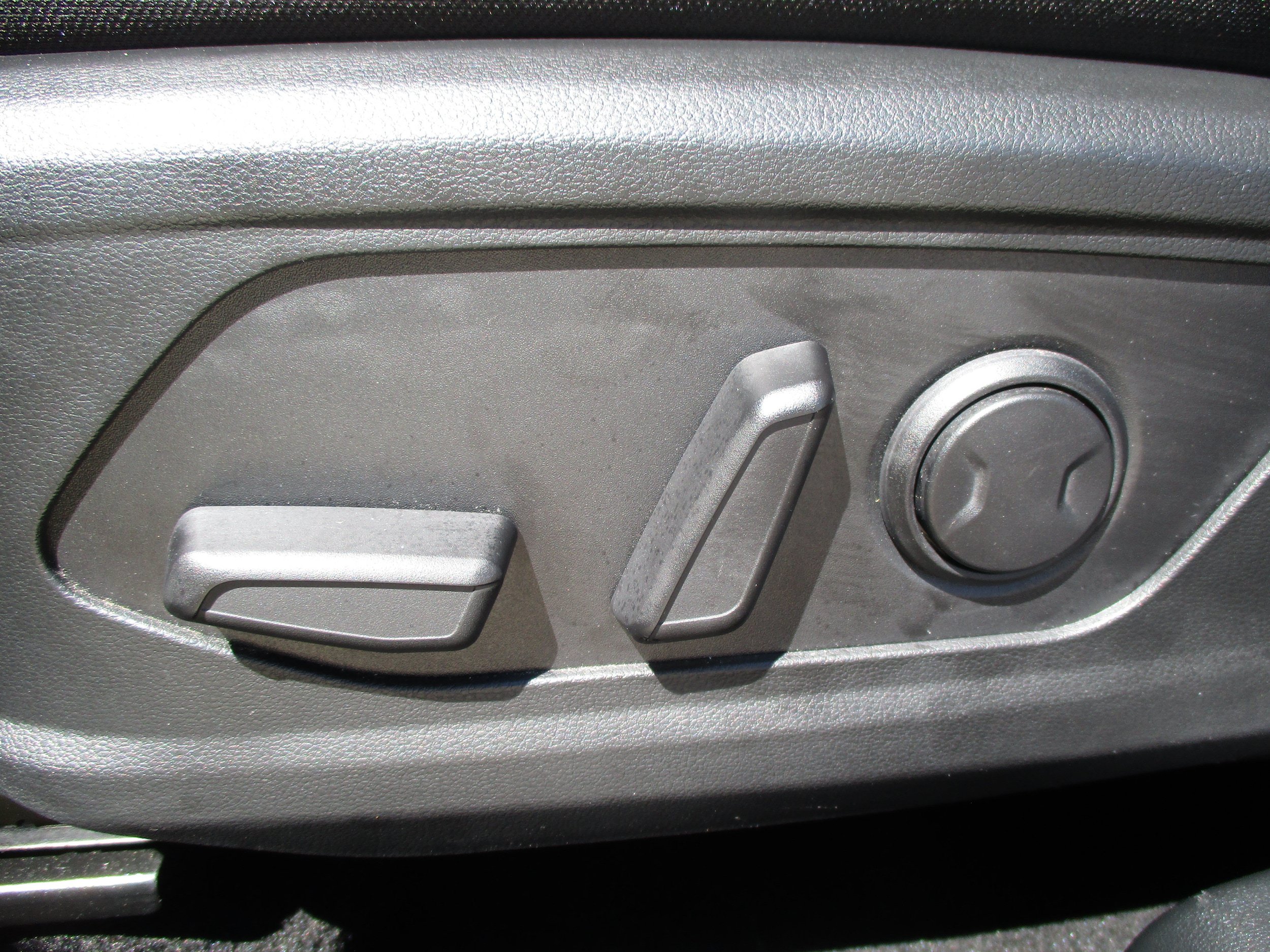 Used 2023 Hyundai Santa Cruz SEL Premium AWD/4WD image 32