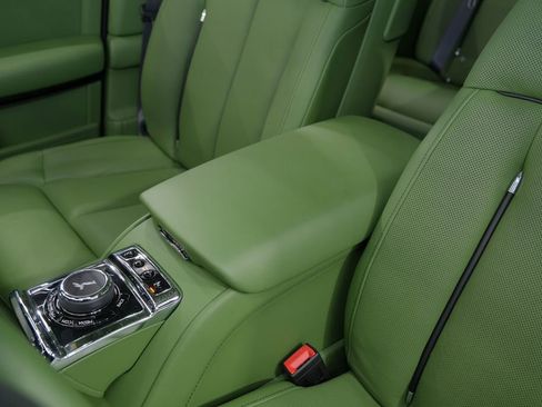 Used 2023 Rolls-Royce Phantom Sedan w/ The Phantom Package image 38