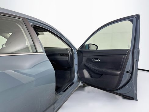 Used 2024 Nissan Sentra SV w/ All-Weather Package FWD image 30