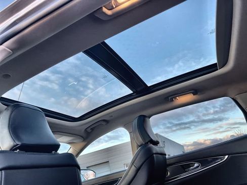 Used 2021 Lincoln Nautilus Reserve image 17