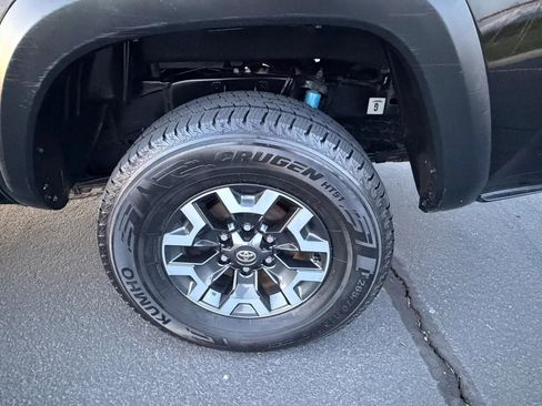 Used 2021 Toyota Tacoma TRD Off-Road w/ Technology Package AWD/4WD image 39