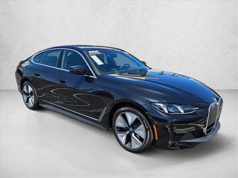 Used 2025 BMW i4 eDrive40 RWD image 3