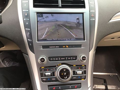 Used 2020 Lincoln MKZ Hybrid w/ Convenience Package FWD image 10