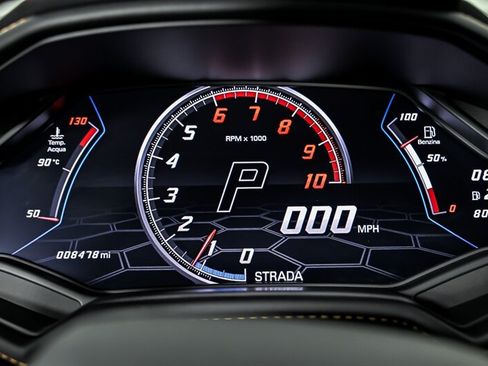 Used 2020 Lamborghini Huracan EVO RWD image 26