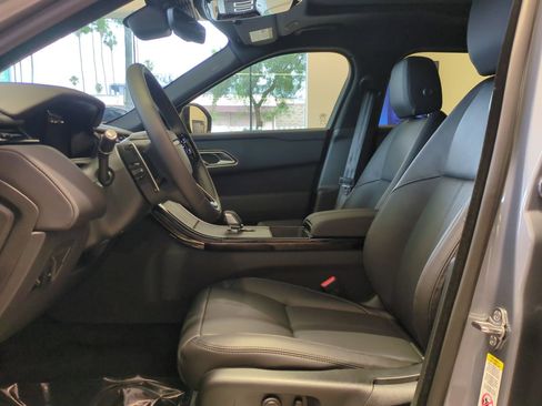 New 2026 Land Rover Range Rover Velar Dynamic SE AWD/4WD image 15