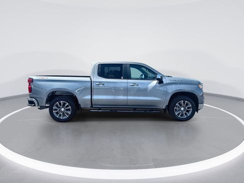 Used 2023 Chevrolet Silverado 1500 LT AWD/4WD image 9